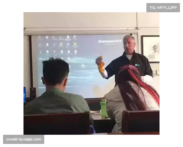 通讯：跟随裁判的90分钟——揭秘职业橄榄球裁判的赛场工作